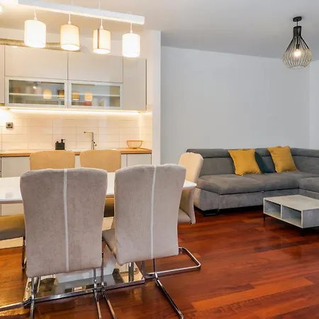 Lägenhet Airy 2-br W/ Open Layout & Modern Design