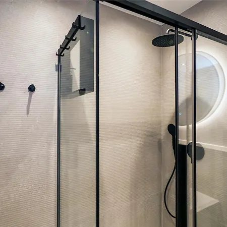 Airy 2-br W/ Open Layout & Modern Design Сплит
