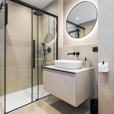 Апартаменты Airy 2-br W/ Open Layout & Modern Design Сплит